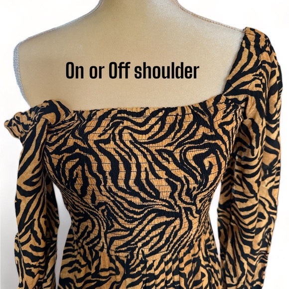 NWT Anthropologie Kachel Tiger-Striped Smocked Jumpsuit Size 4 - Picture 4 of 10